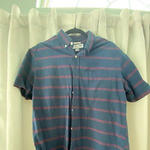 EUC - Men’s large Old Navy button-down short sleeve shirt